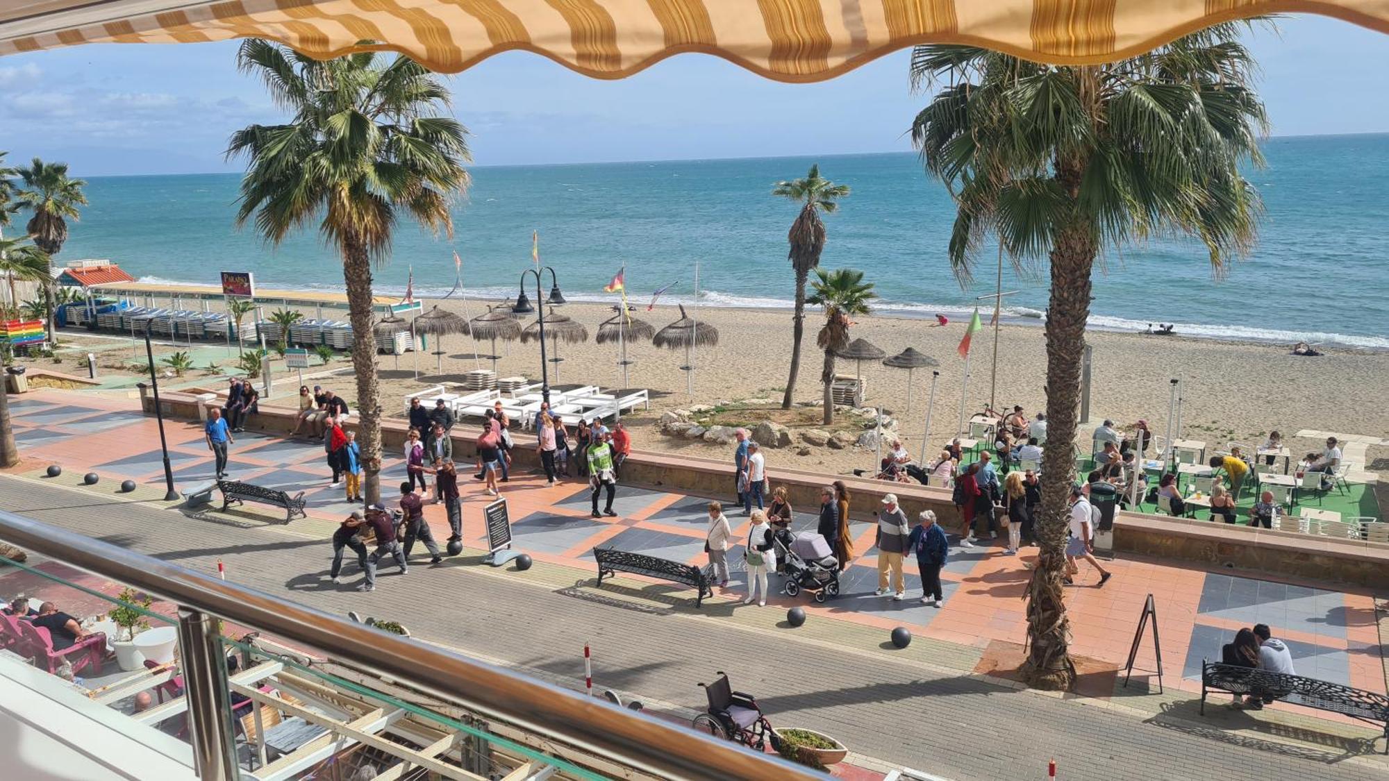 Roca Chica. Studio - First Line Beach Торемолинос Екстериор снимка